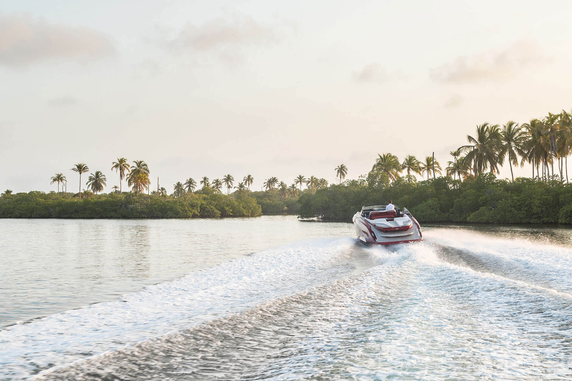 Princess R35 | Princess Yachts Sweden Denmark Norway